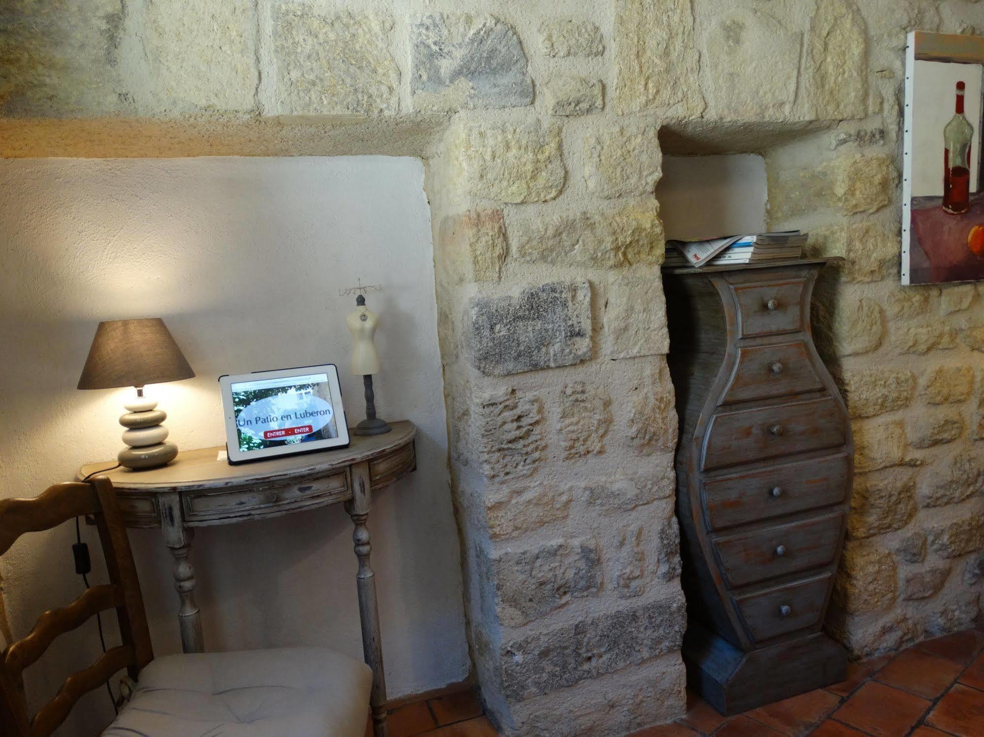 Un Patio En Luberon Bed & Breakfast Ansouis Exterior foto